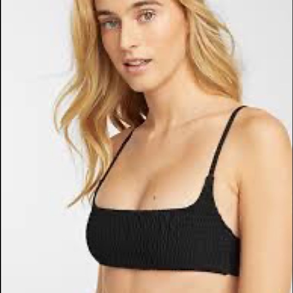 🌴🤯2/$20! Smocked swim bralette in black